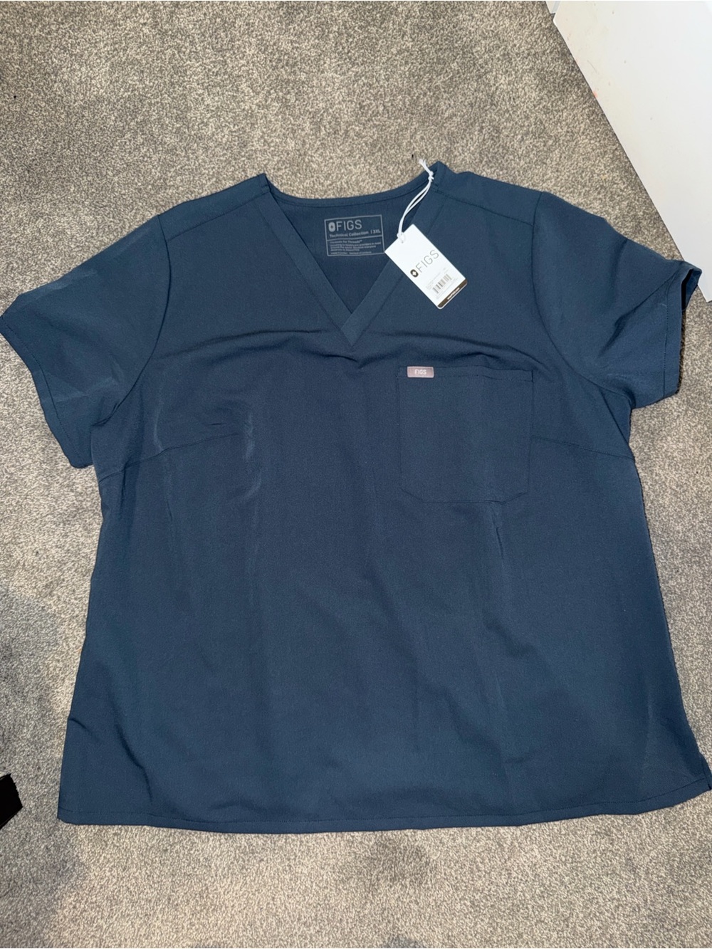 NWT Figs Catarina One-Pocket Scrub Top in Blue - Women's